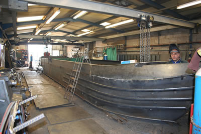 Steel narrowboat shell